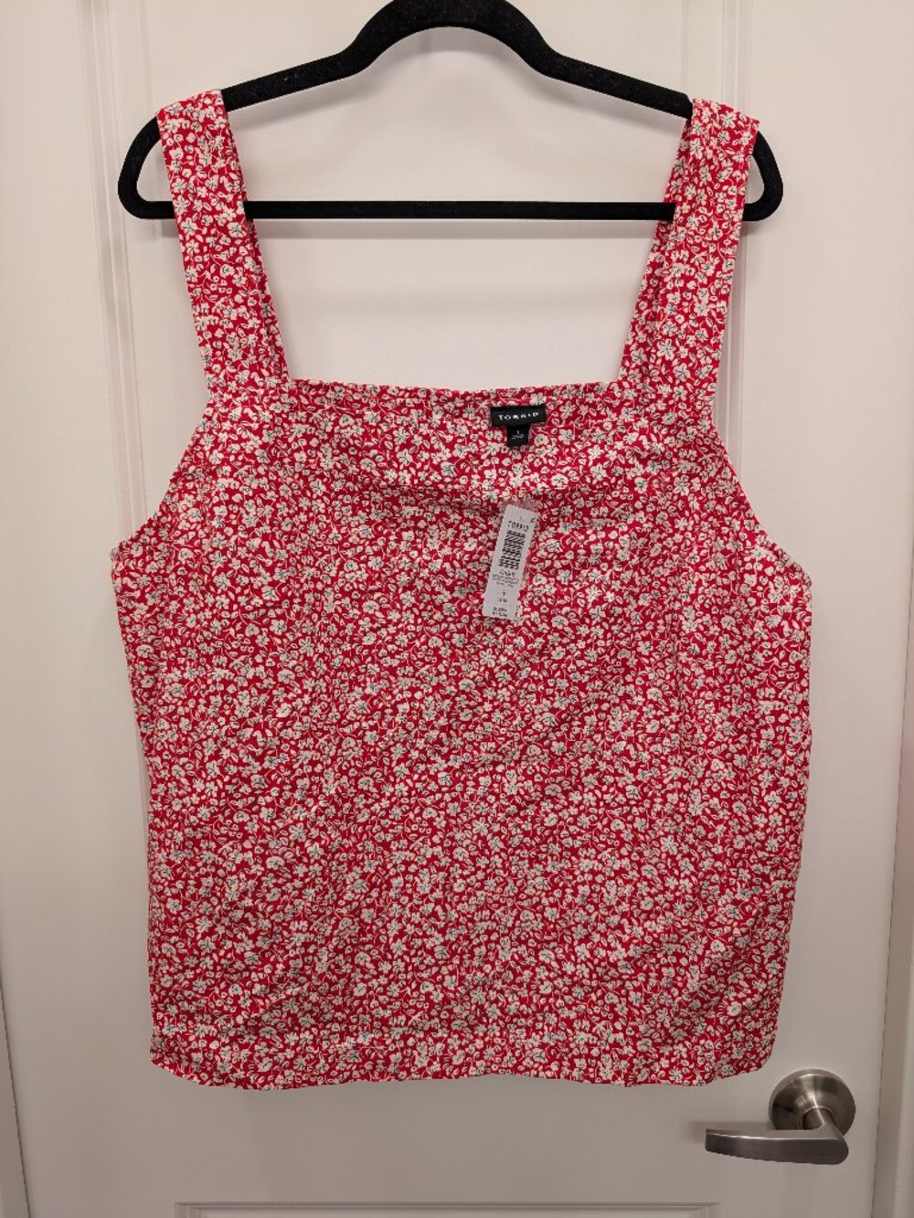 Torrid NWT Womens 1 1X Red Floral Square Neck Sleeveless Tank Top Cami Blouse
